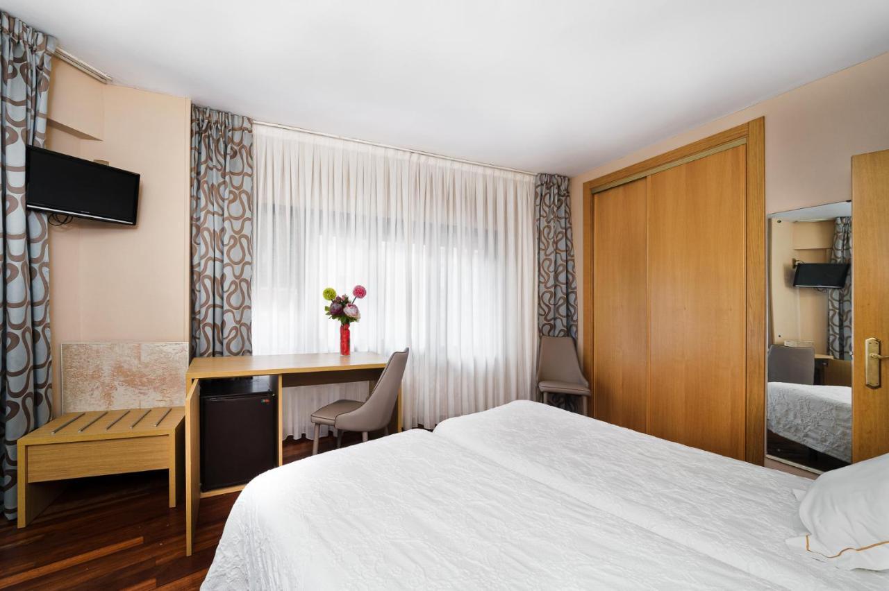 Hotel Regio トレラベーガ エクステリア 写真