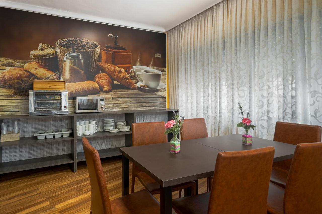 Hotel Regio トレラベーガ エクステリア 写真